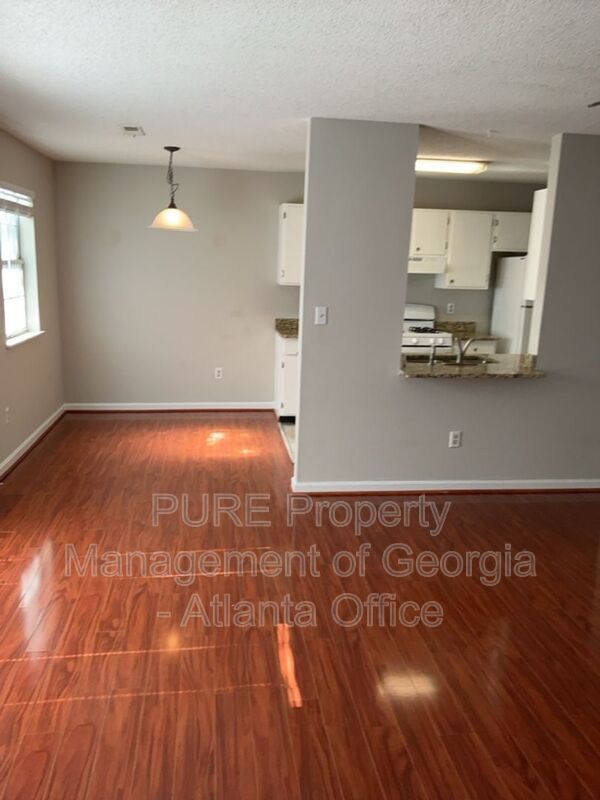 Building Photo - 1916 Cheatham Woods Dr SW