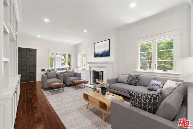 Building Photo - 2347 Parnell Ave