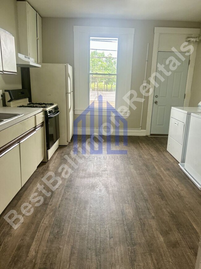 Building Photo - Spacious 3 Bedroom in West Baltimore
