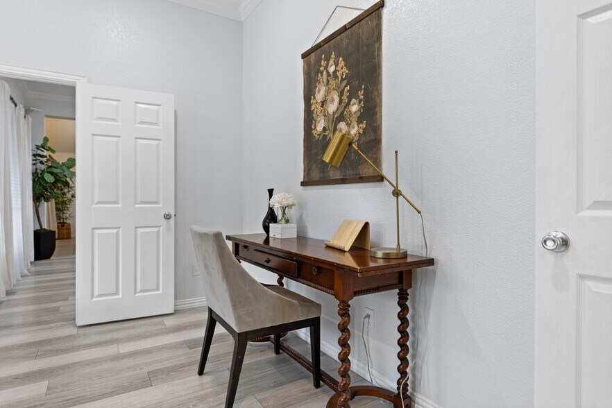 Building Photo - 4835 Crown Dr