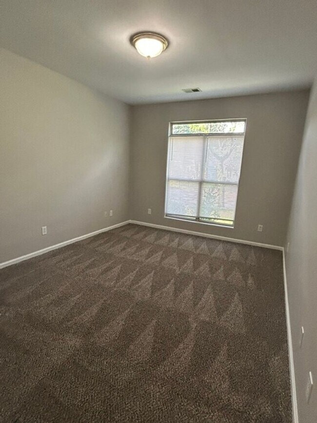 Building Photo - Beautiful Ranch home in Masterson Station                260615