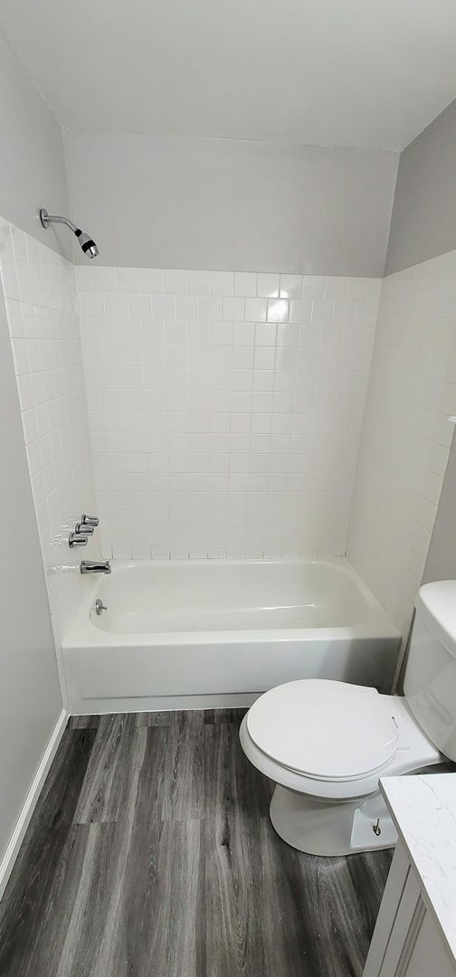 Building Photo - Lenoir City, 37772 - 2 Bedroom, 2 Full Bath, 1,000 square foot One-Level Condo SHORT TERM LEASE O...