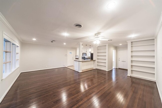 Building Photo - 3019 Conway St