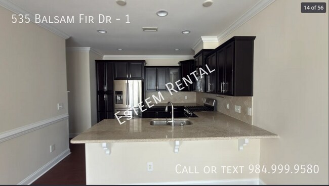 Building Photo - 535 Balsam Fir Dr