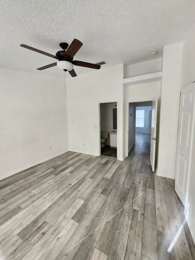 Building Photo - 6559 Osprey Lake Cir