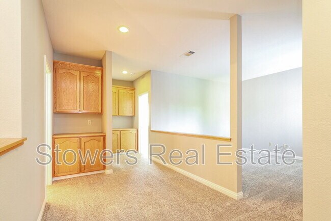 Building Photo - 37 Mountain Valley Pl