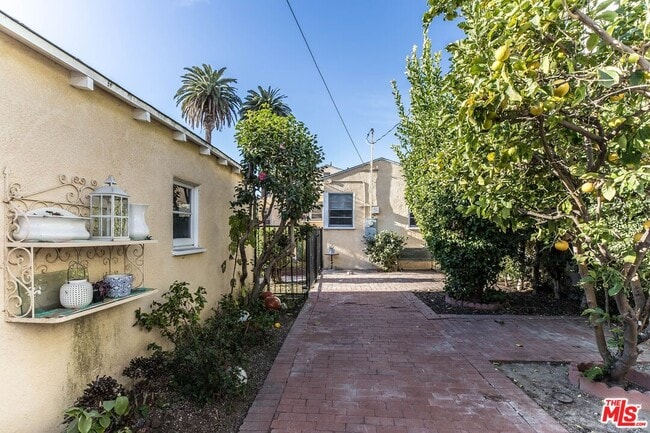 Building Photo - 2230 Midvale Ave