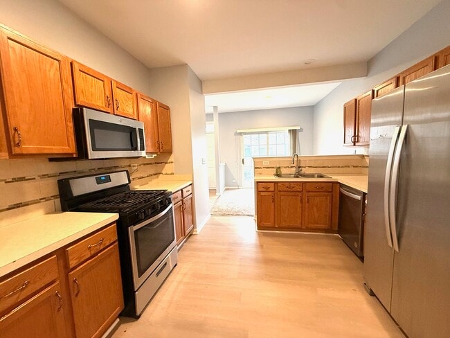 Building Photo - 2279 Reflections Dr