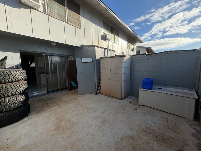 Building Photo - Bright Two Bedroom in Ewa Beach