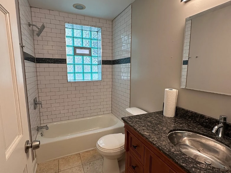 Building Photo - 1360 W Estes Ave