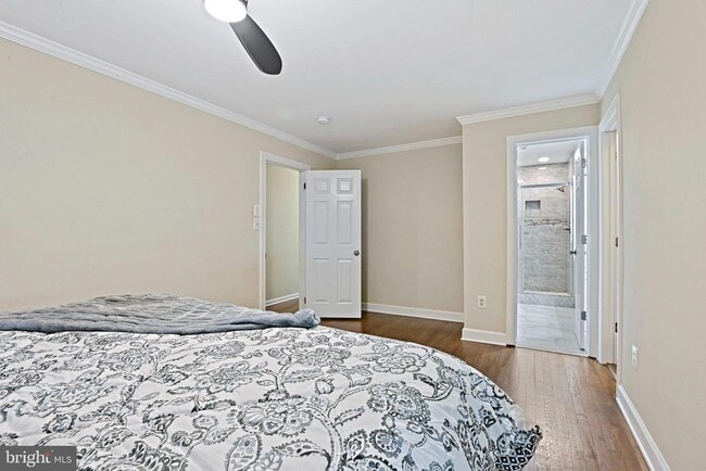 Building Photo - 2918 Glenvale Dr