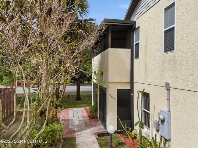 Building Photo - 2605 S Park Ave