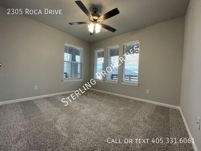 Building Photo - 2305 Roca Dr