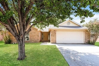 Building Photo - 449 Cambridge Dr