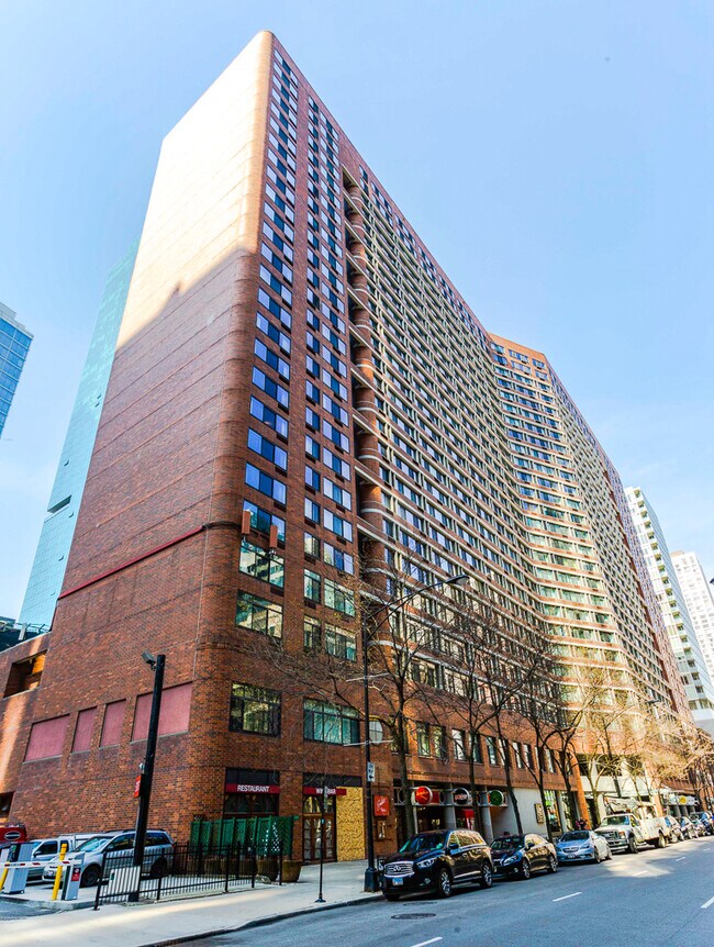 Primary Photo - 211 E Ohio St