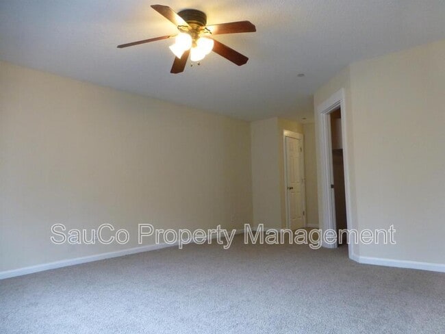 Building Photo - 1109 NE 106th Ave