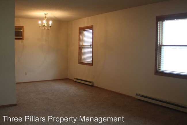 Building Photo - 2 br, 1 bath House - 2221 3rd St SW