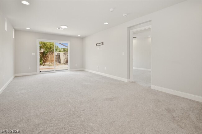 Building Photo - 5736 W Brimstone Hill Ave