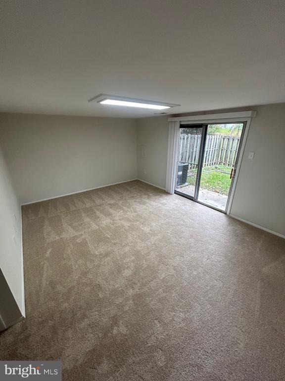 Building Photo - 7051 Knighthood Ln