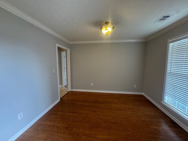 Building Photo - 7002 Oak Side Ct