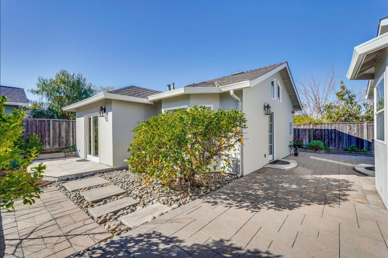 Building Photo - 10699 Larry Way