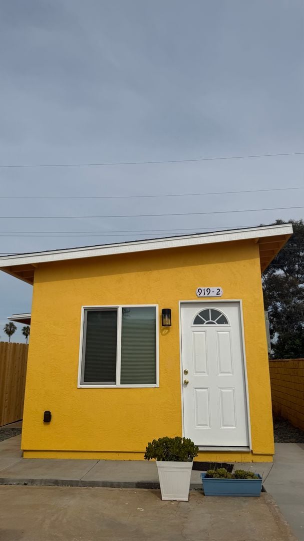 Building Photo - New ADU Build 1BR/1BA Available Now - $500.00 Off First Months Rent!!