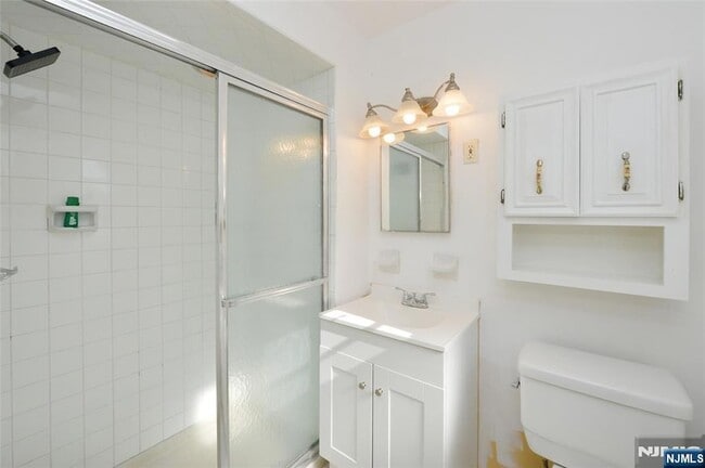 Building Photo - 52 Elizabeth St