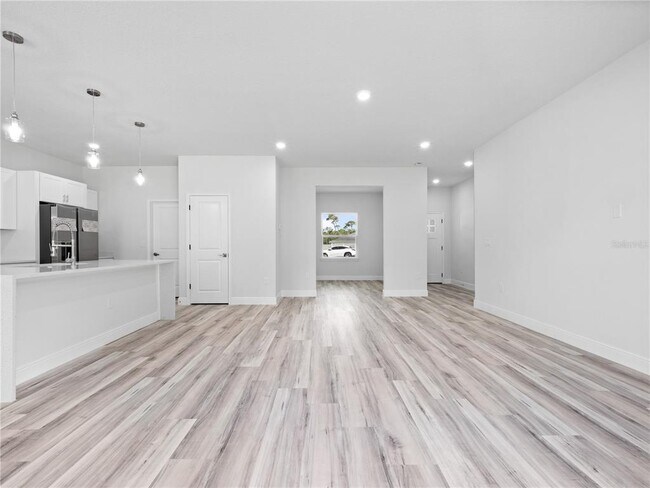 Building Photo - 4034 SW 157th Place Rd