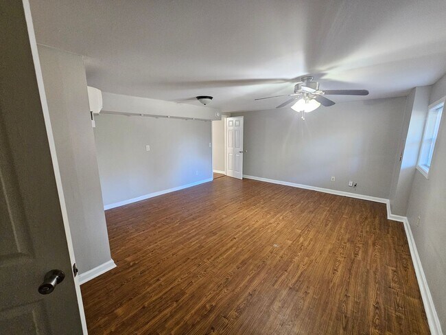 Building Photo - 777 Old Embreeville Rd