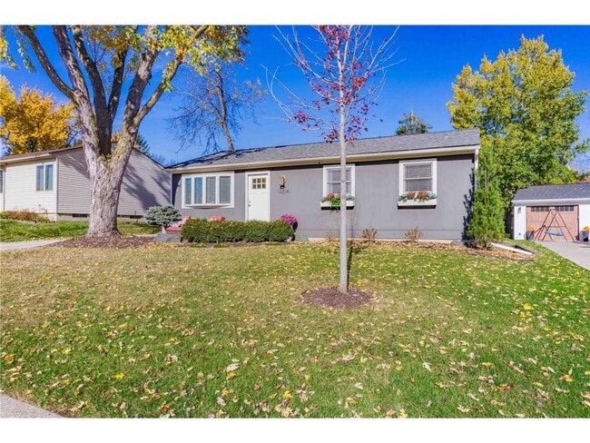 Building Photo - 112514 E Washington Ln