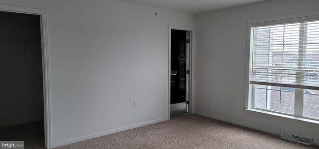 Building Photo - 120 Morefield Wy
