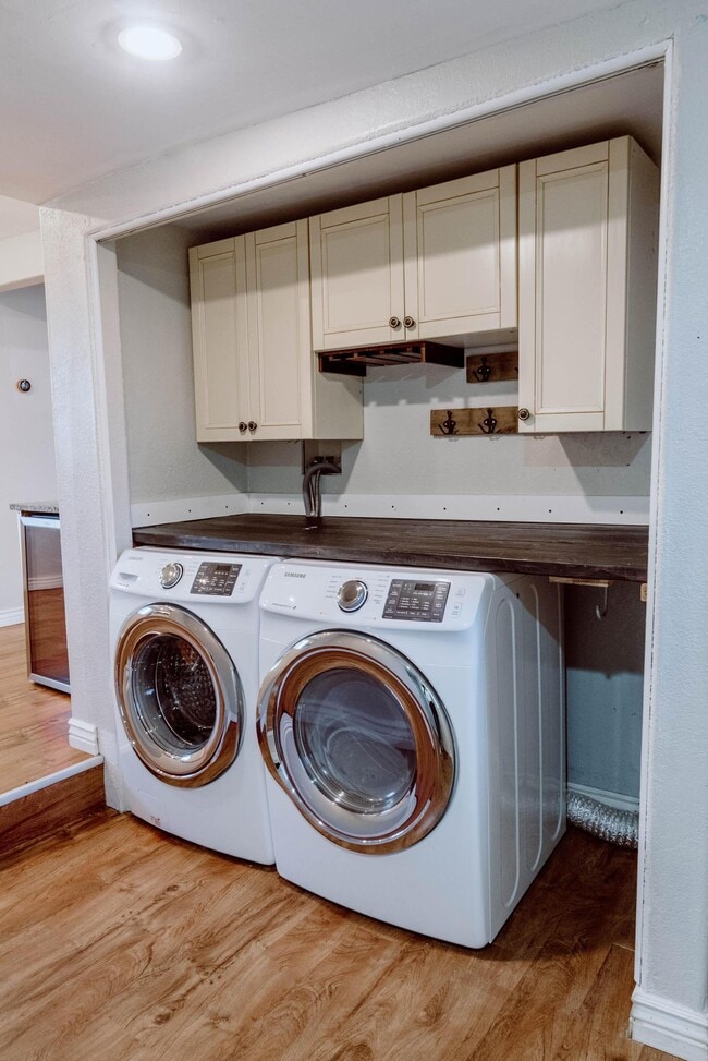 Building Photo - 620 W Willamette Ave