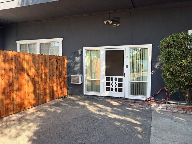 Building Photo - 2065 15th Ave