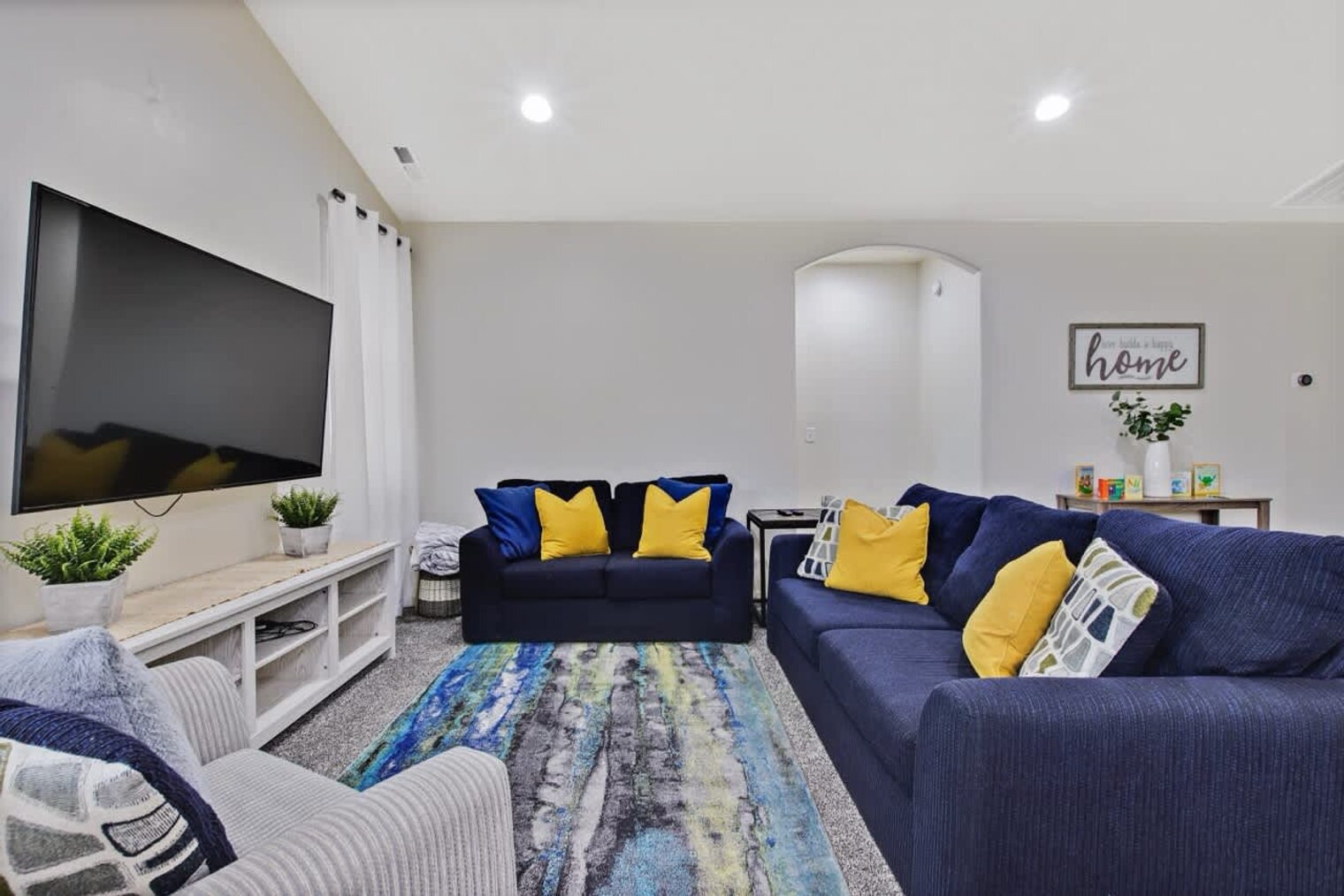 Building Photo - 2213 E Elm Grove Dr