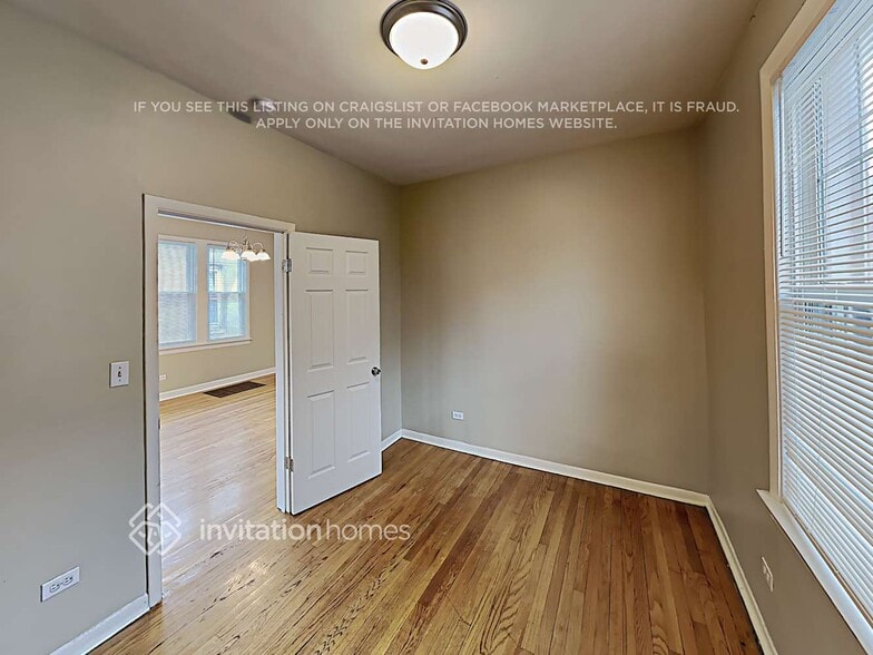 Building Photo - 2428 Ridgeland Ave
