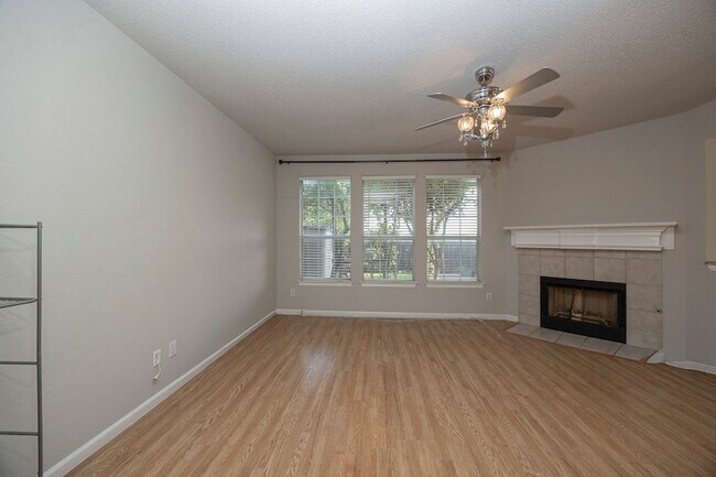 Building Photo - 6405 Calloway Dr