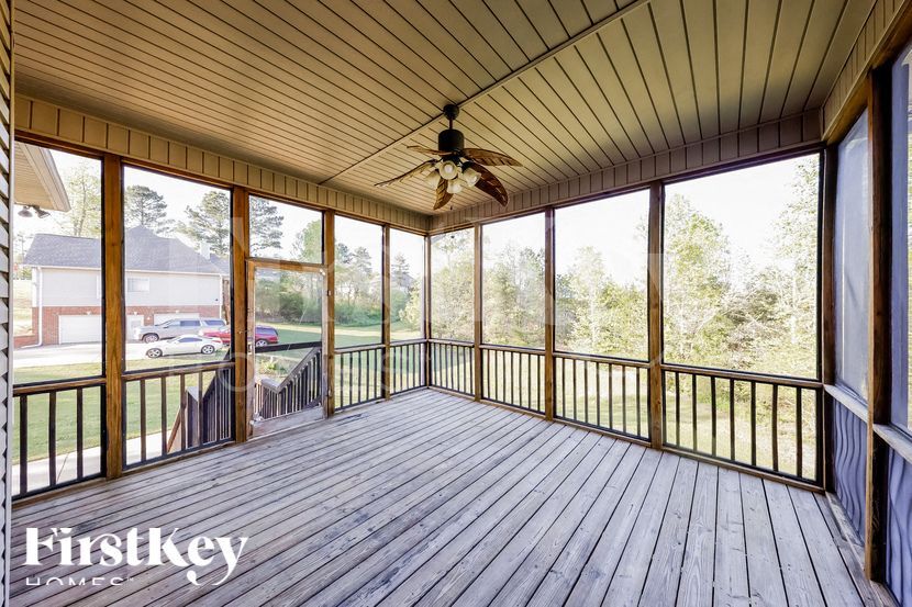 Building Photo - 8025 Brookhaven Ln