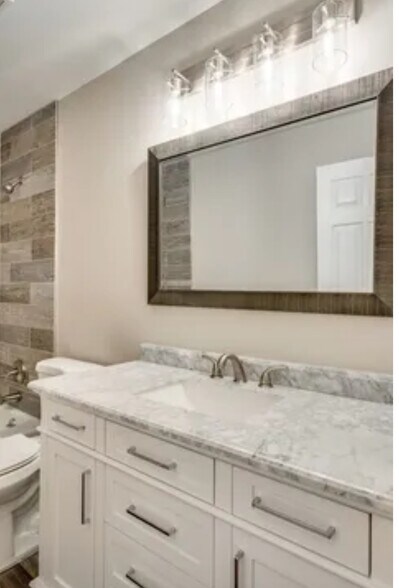 Building Photo - 5839 Brentwood Trce