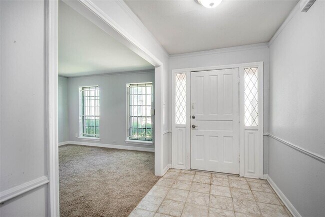 Building Photo - 15319 Paseo Del Rey Dr