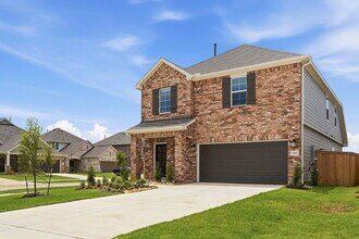 Building Photo - 32503 Midsummer Dr