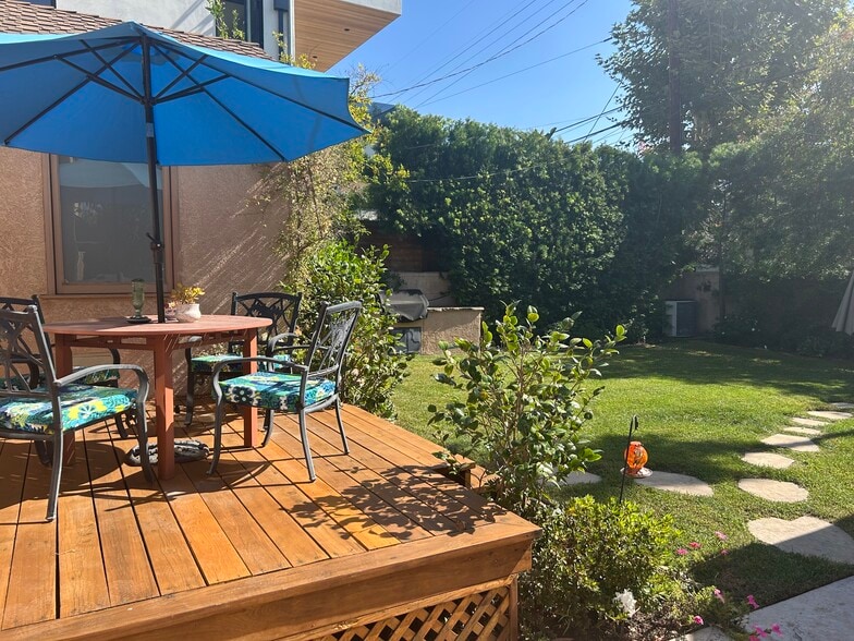 Backyard and Patio Access - 8422 W 4th St