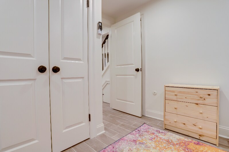 Building Photo - 335 Division Ave NE