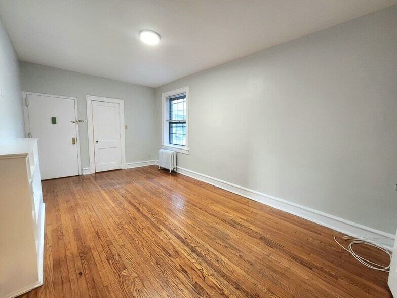 Building Photo - 109 Chestnut St
