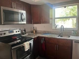 Building Photo - 13506 NE 24th Pl