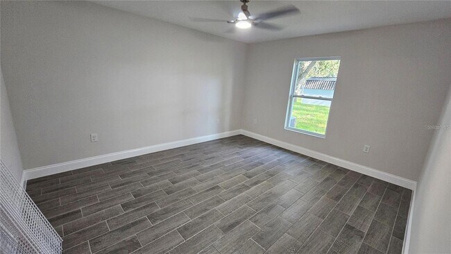 Building Photo - 602 Lime Ave