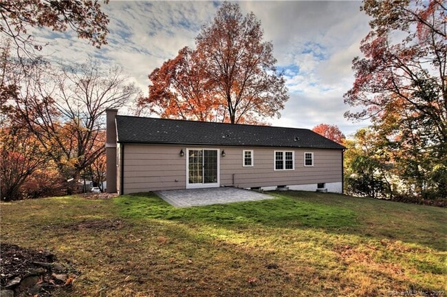 Building Photo - 29 Horseshoe Dr