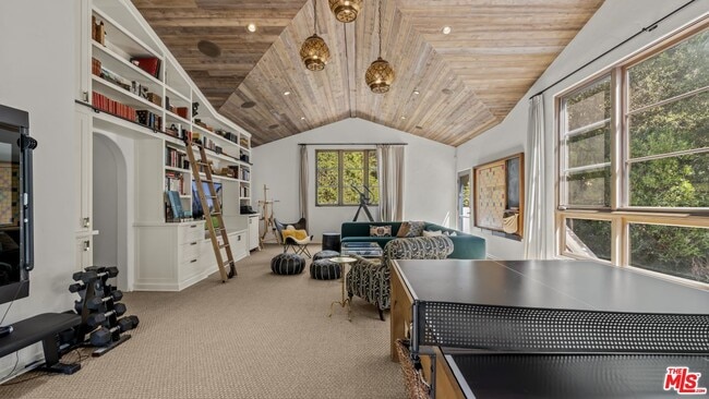 Building Photo - 11662 Duque Dr