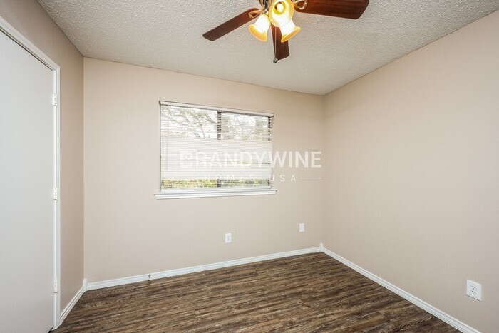 Building Photo - 922 Gable Ave