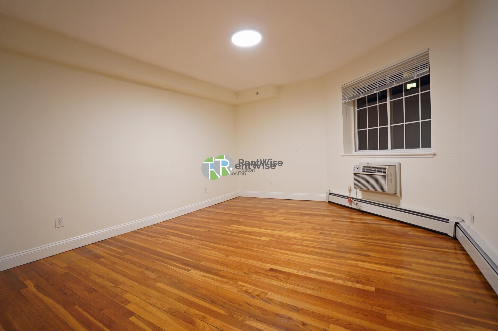 Building Photo - 8 Griggs St