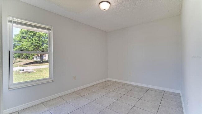 Building Photo - 637 Mesilla Dr